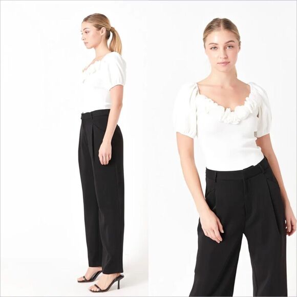 Endless Rose Mixed 3D Flower Knit Top Size Medium NEW White Fitted Scoop Neck - Picture 2 of 10